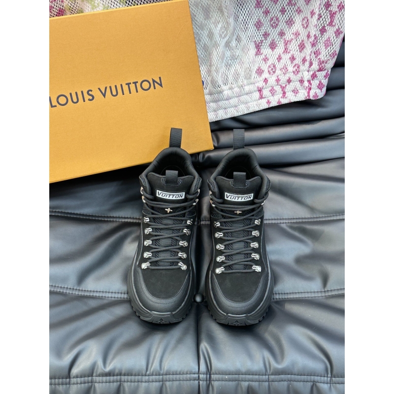 l**is V*t*n sneakers